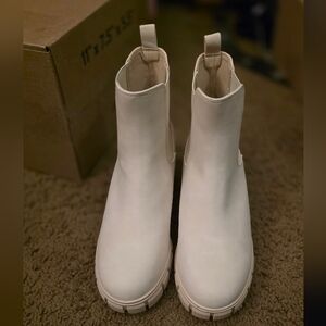 Women's Cream Ankle Boots